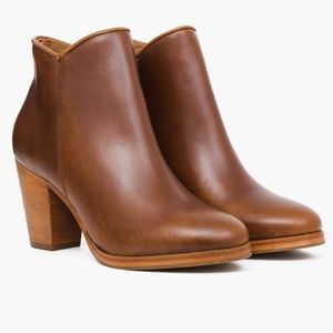 Thursday Uptown boots in caramel